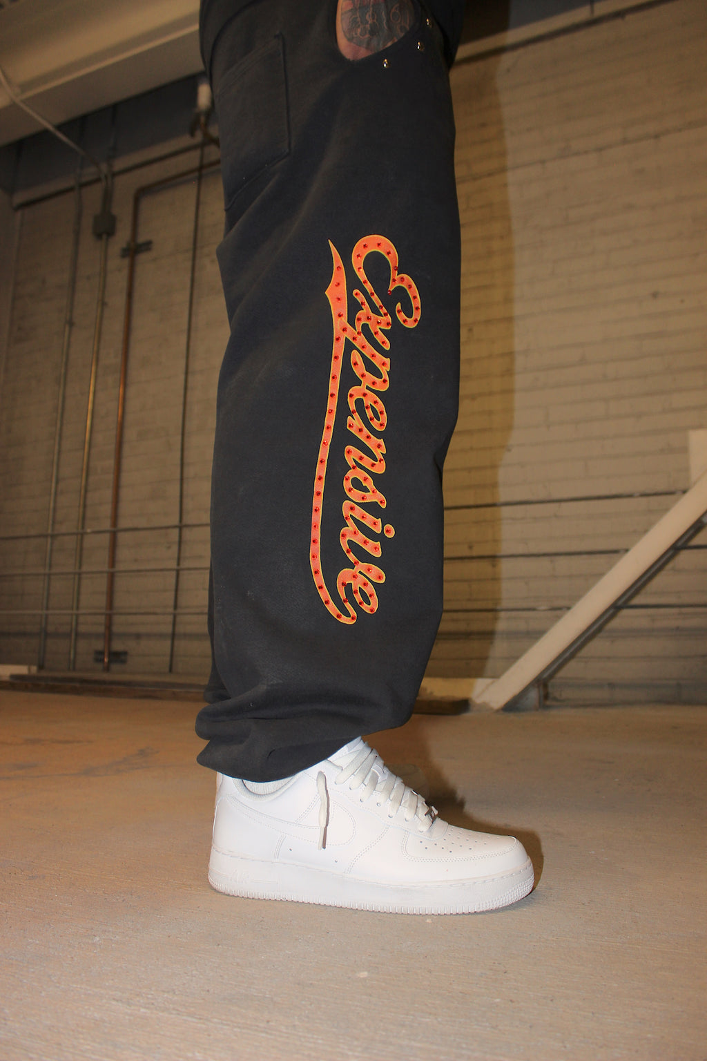 MIDNIGHT ROCKSTAR SWEATS